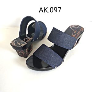 Sandal kayu tali denim ban dua / kelom hak ukiran