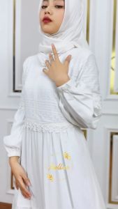 ARALLUCE Dress Brukat Putih Simple Mewah Elegan Baju Gamis Putih Wanita Muslimah Modern Kekinian Terbaru