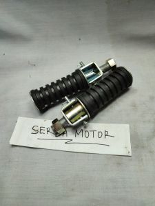 step foostep belakang yamaha v75 v80 l2g step foostep belakang yamaha v80 v75 l2g imitasi foot step belakang yamaha v75 v80 step belakang yamaha yl2g l2 super v80 model bulat karet foodteo yamaha l2g  karet foostep injakan kaki belakang yamaha l2super l2g