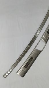 Chống trầy cốp Inox Suzuki Ertiga 2026-2019 Trong Và Ngoài