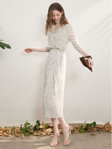 Luxurious Floral Print French Style Dress Slim Fit mid Length Skirt Seven Sleeve High Waist V Neck H Type Summer Womens Dress