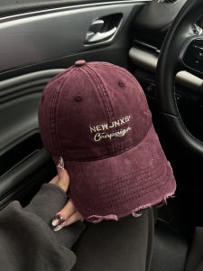 หมวกเบสบอลสไตล์ใหม่ปี 2025 สำหรับผู้ชายและผู้หญิง หมวกปากกว้างสำหรับฤดูใบไม้ผลิและฤดูใบไม้ร่วง หมวกแฟชั่นสีชมพูแบบอเนกประสงค์สำหรับทุกเพศทุกวัย