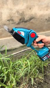 Máy Cắt Tỉa Cây Hàng Rào Kutan Dùng Pin Phổ Thông M21 Tặng Kèm 2 Đầu Cắt