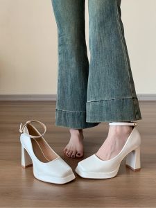 รองเท้าส้นสูงผู้หญิงสีขาว กันน้ำ หัวเหลี่ยม รองเท้าแต่งงาน หัวกลม หัวเข็มขัด วัสดุผ้าซาติน รองเท้าส้นแบน ส้นสูงพื้นหนา