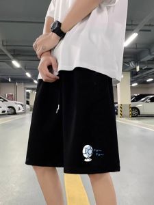 กางเกงขาสั้นกีฬาชายทรงหลวมสำหรับฤดูร้อน กางเกงขาสั้นชายหาดบางๆ สไตล์อเมริกัน กางเกงขายาวลำลองสำหรับใส่กลางแจ้ง 5 จุด กางเกงขายาวทรงห้าส่วน