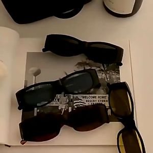 Little.Daisy98 แว่นแฟชั่น แว่นกันแดด พิมพ์ลายตัวอักษรแฟชั่นสตรีท สไตล์ฮิปฮอป