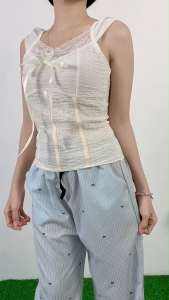 ชุดเซ็ตผ้าลูกไม้ สไตล์สาวน่ารัก ดีไซน์เก๋ สดใสและหวานละมุน