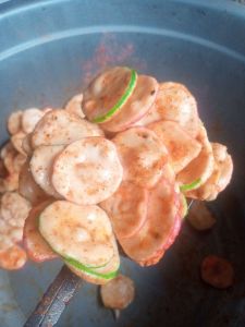 Kerupuk Seblak Hot Pedas Maksimal ( kemasan 250 Gram )