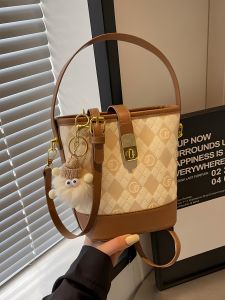 TAOHUALIHUA | Stylish All-matching Color-blocked Quilted Tote Bag