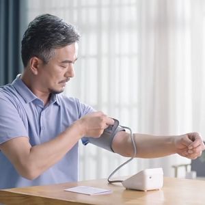 Simple healthcare เครื่องวัดความดันโลหิตแบบดิจิตอล เครื่องวัดความดันโลหิต Yuwell blood pressure monitor เสียงภาษาไทย แม่ยยำ พกพาได้ รับประกันสินค้านาน 5 ปี