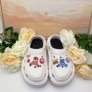Crocs Charms Shoes Accessories DIY Resin Cute Cartoon Winnie Bear Doraemon Set Detachable Shoe Buckle for Crocs