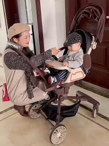 รถเข็นเด็ก หมุนได้ 360 องศา รถเข็นเด็กพับได้มีพนักพิง ล้อมีเบรค มีโช๊ค เข็นหน้า-หลังได้ ปรับเอนที่นั่งได้