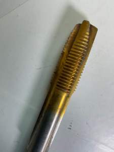 ดอกต๊าปเกลียว 1/4-18