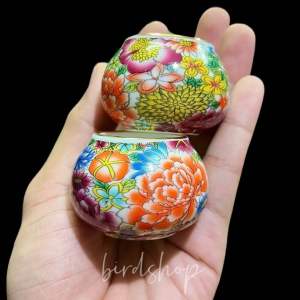 ถ้วย2ใบ ลายดอก สีสด ขอบทอง ยึดสลัก