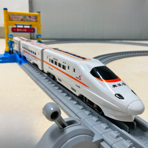 Childrens Electric Toy Train with Track High Speed Harmonious Locomotive Boys Birthday Gift Educational Toy Model Train