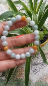 Vòng chuỗi đá Cẩm Thạch tự nhiên trắng huyết tam tài 8mm bóng đẹp màu trắng bóng xanh vàng nữ đeo rất xinh đẹp xinh tay may mắn đá tự nhiên tốt cho sức khoẻ công việc chỉ có 550k / 1 chiếc ạ