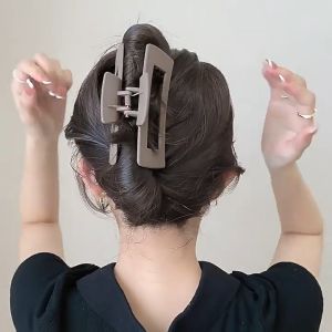 Kẹp tóc càng cua hình học phong cách Hàn Quốc hot trend đẹp phong cách MS08 Luxury - Kẹp càng cua trái tim nhồi bông cho tóc dài dễ thương nhiều style cho tóc layer