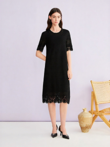 Fashionable Elegant Round Neck 3D Floral Lace Cut-out Texture Dress