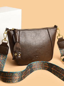 กระเป๋าสะพายข้างหนังนิ่ม กระเป๋าผ้าปักลายหมู กระเป๋าสะพายไหล่แบบอเนกประสงค์สำหรับผู้หญิง กระเป๋าสะพายข้างแบบลำลอง