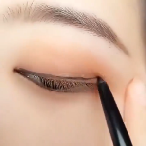 High Quality Waterproof Fast Drying Fast Drying Automatic Rotating Eyeliner