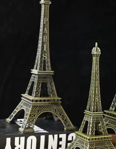 Effiel Tower Liberty Big Ben Retro Metal Crafts Vintage Bronze Tone Paris Figurine Statue Home Decor Effiel Tower Liberty BigBen Fashion Romantic Retro Metal Crafts Vintage Bronze Tone Paris Figurine Statue Home Decor ZJJ-Bronze-Statue