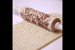 Arjmide 35X4.5CM Deep Engraved Wooden Leaf Sunflower Embossed Cookies Rolling Pin for Baking 3D Plum Rolling Pins ZM011