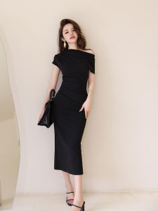 French Style One Shoulder Long Dress Women Summer 2025 New Maturity Design Black Waist Cinched Sister H Type Polyester Fiber
