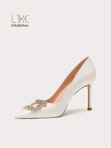 เรียบหรู รองเท้าแต่งงานพร้อมหัวเข็มขัดมุกรองเท้าส้นสูงสําหรับผู้หญิงรองเท้าเจ้าสาวที่สวยงามที่สามารถสวมใส่ได้บนพื้นฐานประจําวัน Maids Of Honor