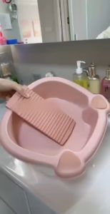 Washboard Baby Basin Manual Laundry Washer Basin Plastic Wash Tub with Washboard for Hand Washing Clothes
