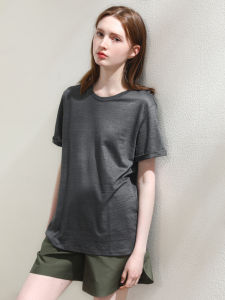 Miccbeirn | เสื้อยืดคอกลมแขนสั้นผ้าลินินถักเนื้อเนียนนุ่ม 100% สำหรับผู้หญิง ทรงหลวม สไตล์เรียบง่าย ฤดูร้อน 2025