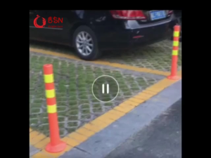 【Fast Delivery】Safety Traffic Cone Safety Barrier Post High Contrast Reflective Barrier Delineator Post Road Barrier Pole  Enhance visibility and safety with this high-contrast reflective barrier post  for safety purpose