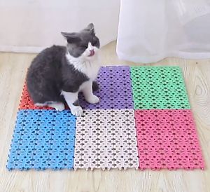 Dog Cage Mat for Cat Plastic 29.5*20cm/11.61*7.87inch Non-slip Flexible Durable Bathroom Kitchen Pad
