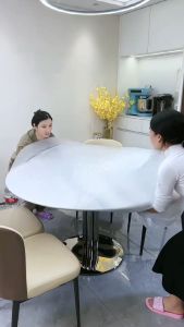 Alas Pelindung Meja Taplak Meja Plastik Wrap Transparan Anti Minyak Ukuran 120cm /Alas Meja Plastik Karet Elastis Sekali Pakai