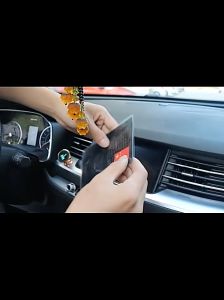 [SPRINTT] PM001 Pajangan Mobil Patung Parfum Dewa Buddha Maitreya Dengan Kalung Pajangan Dashboard