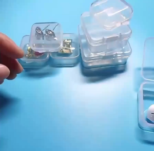 Kotak Bening Mini Persegi: Kotak Wadah Plastik Obat dan Perhiasan