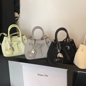 UISNMALL #S0177 Buy a large bag and get a small bag free. Stylish and versatile niche woven womens bag. 2026 new high-quality basket-style crossbody/handbag.