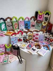 กระเป๋าถือสะพายไหล่ข้างเดียวถักแบบพกพาขนาดเล็กสำหรับผู้หญิง กระเป๋าโทรศัพท์มือถือแบบสะพายข้าง กระเป๋าถือแบบมินิ กระเป๋าสะพายข้างแบบอเนกประสงค์