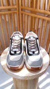 Sepatu Wanita Dewasa Sneakers Korean Style OOTD Sepatu Wanita Sekolah Viral Tiktok Terbaru 2024 R10F