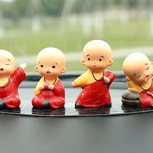 Tượng Chú Tiểu Áo Cà Sa Đỏ Tháo Vát Trang Trí
