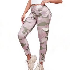 High Waisted Cargo Leggings for Women Camo Print Pocketed Butt Lifting Yoga Pants Stretchy Leggings for Gym Fitness Running