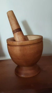 ครกไม้ พร้อมสาก ทำจากไม้มะม่วง อบแห้งไม่ขึ้นรา ขัด ทำสีอย่างดี ใช้งานได้จริง