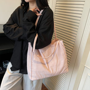 Advanced Pleated Bag for Women Trendy Lightweight Versatile Single Shoulder Large Capacity Commuting Tote Bag