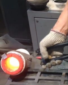 High Purity Graphite Crucible 2kg/5kg Graphite Furnace for Melting Metal Gold Silver Copper