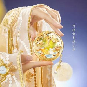Gương cầm tay Điệp Ngự Hoa Uyển phong cách cổ trang quà lưu niệm bảo tàng Tử Cấm Thành
