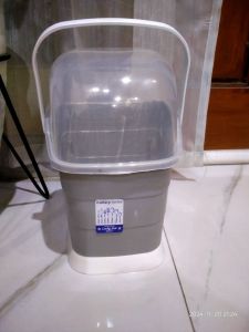360-Tempat sendok garpu felicia 5 sekat dengan handle