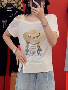 Shalldoer | Áo thun nữ tay ngắn hở vai thêu công phu ôm vừa vặn mùa hè thiết kế thời trang giảm tuổi tác