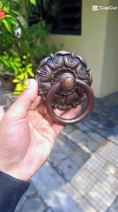 Tarikan Pintu Gebyok Kuningan Antik