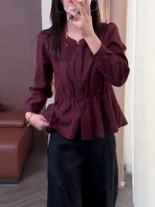 เสื้อเชิ้ตผู้หญิงสีแดงเข้มเข้ารูปสไตล์เกาหลี แขนยาว ทรงหลวม ทรงเข้ารูป ดีไซน์รูปลอกไม้ ดีไซน์เก๋ไก๋และหรูหรา