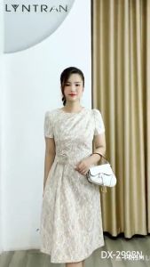 Đầm nữ Lyntran từ 52-57kg dáng A phối ren hoa vàng đính hoa thủ công ở eo có túi 2 bên  2998