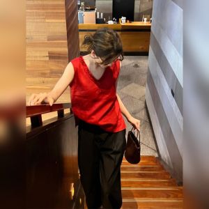 YUFUQING | French Red Lace Trim V-neck Sleeveless Vest Shirt Womens New Small Size High-end Loose Top Summer Fashion Commute Style